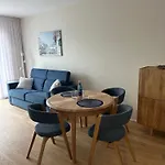 Apartment By The River In Warsaw