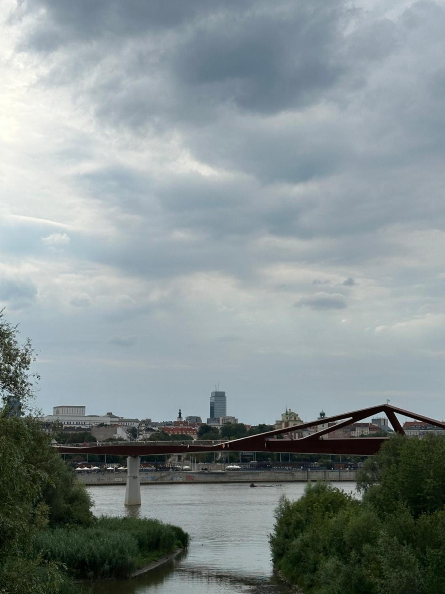 Appartement By The River In